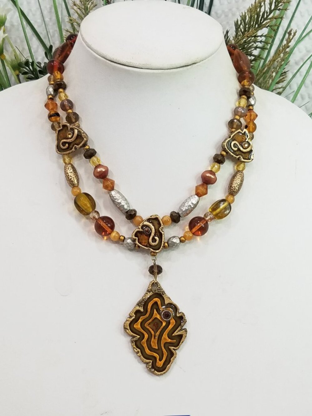 Signed Chico's Olive Cognac Crystal & Brass Multi Strand Pendant Choker Necklace - Picture 6 of 6